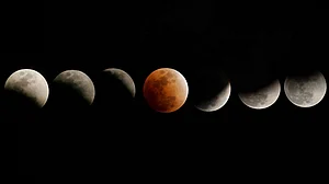 مکمل چاند گرہن 8 نومبر کو ہوگا، ہندوستان میں جزوی طور پر آئے گا نظر