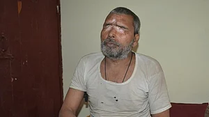 دہلی فساد: تیزاب حملہ میں نابینا ہوئے محمد وکیل کے حملہ آوروں پر عدالت نے نامزد ایف آئی آر کا حکم جاری کیا