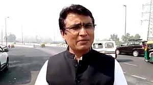 دہلی میں جنھیں کوڑے کا پہاڑ ہٹانے کی ذمہ داری دی گئی، وہ خود کوڑا نکلے: چودھری انل کمار