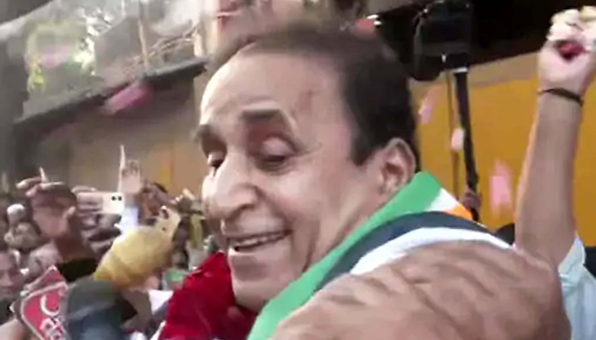 مہاراشٹر کے سابق وزیر داخلہ انیل دیشمکھ آرتھر روڈ جیل سے رہا، ایک سال سے زیادہ عرصہ رہے سلاخوں کے پیچھے