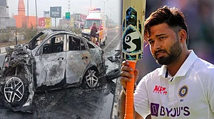 دہرادون: رشبھ پنت کو آئی سی یو سے نجی وارڈ میں شفٹ کیا گیا