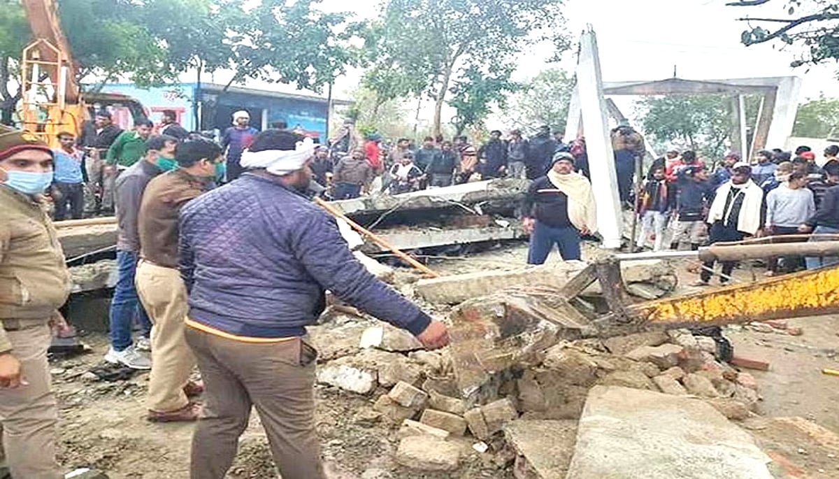دہلی: چاندنی محل علاقہ میں دلخراش حادثہ، گھر کی چھت گرنے سے ماں-بیٹے کی موت، 4 افراد شدید طور پر زخمی