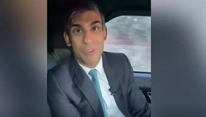 برطانوی وزیر اعظم رشی سونک پر پھر جرمانہ عائد، اس بار کار میں دوران سفر سیٹ بیلٹ نہ باندھنے پر کارروائی، غلطی پر کی معذرت
