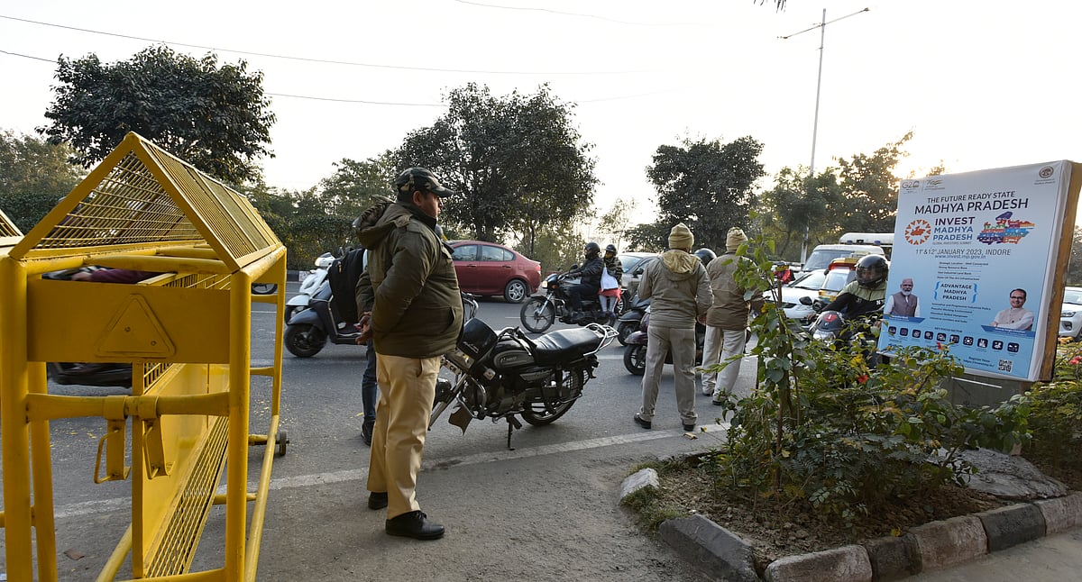 دہلی میں دہشت گرد حملہ کا الرٹ! یومِ جمہوریہ کے پیش نظر حفاظت میں اضافہ، 6000 جوان تعینات، 150 کیمروں سے نگرانی