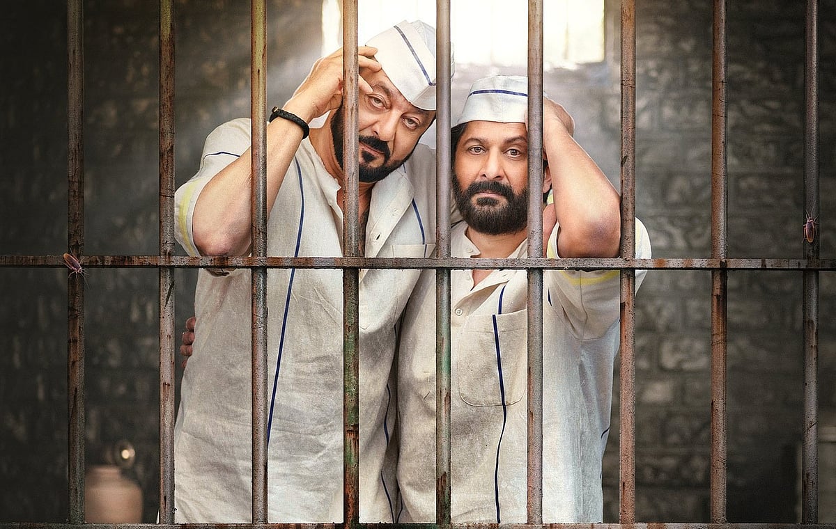 منا بھائی اور سرکٹ کو پھر سے بڑے پردے پر دیکھنے کے لیے ہو جائیے تیار، دونوں کی جیل میں بند تصویر آئی سامنے