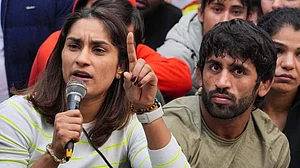 بے نتیجہ رہی وزیر کھیل اور پہلوانوں کی میٹنگ، کھلاڑیوں کو ریسلنگ فیڈریشن کے صدر کے استعفے سے کم کچھ بھی منظور نہیں