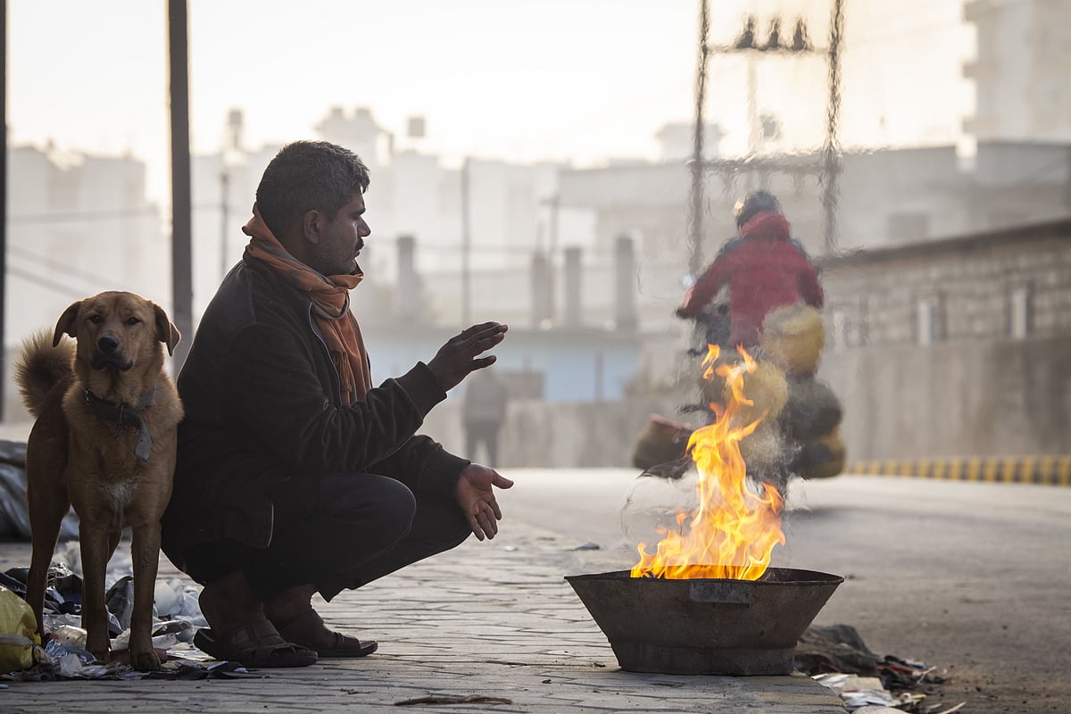 موسم کا حال: جموں و کشمیر، لداخ میں برف باری، دہلی میں اگلے دو دنوں میں پھر گرے گا پارہ 