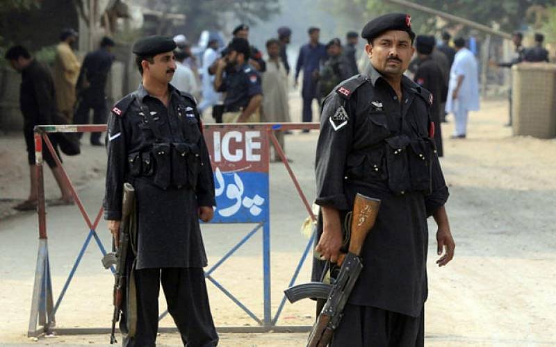 پاکستان: دہشت گردوں کا پشاور کے تھانہ پر حملہ، ڈی ایس پی سمیت 3 پولیس اہلکار جان بحق