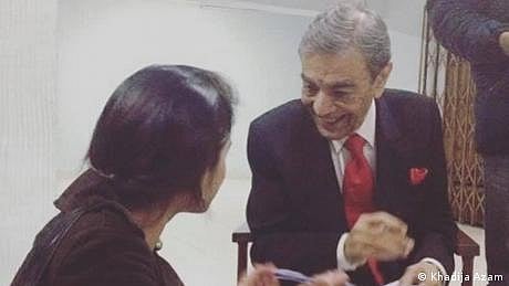 ضیا محی الدین: تالیاں بج رہی ہیں، آنسو بہہ رہے ہیں