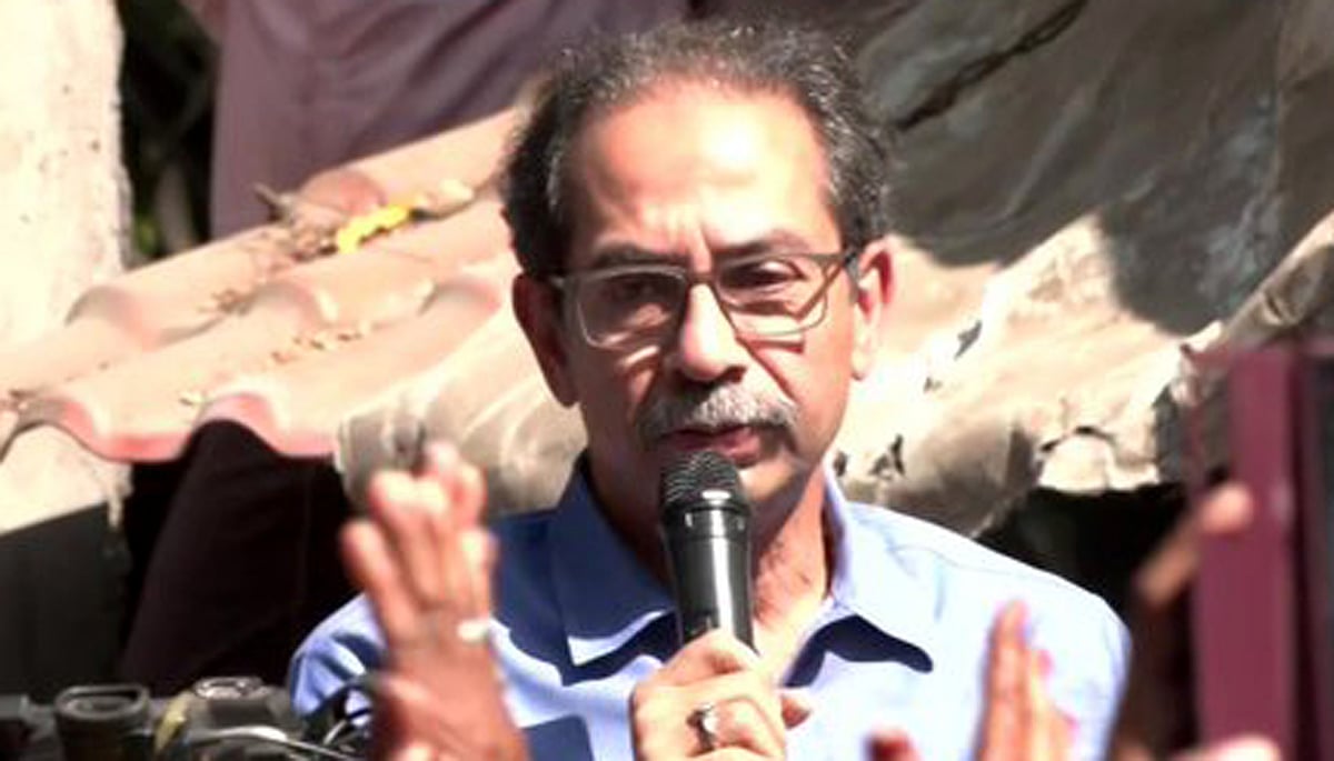 اہم خبریں LIVE: چوروں کو مقدس ’تیر اور کمان‘ دے دیا گیا، یہ ہمارا امتحان ہے، جنگ شروع ہو چکی! ادھو ٹھاکرے