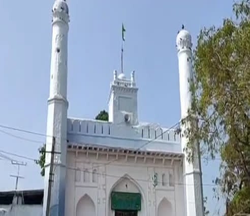 کرناٹک: درگاہ حضرت لاڈلے مشاٸخ میں آج عرس بھی ہوا اور شیوراتری کی پوجا بھی، پولیس کی سیکورٹی سخت