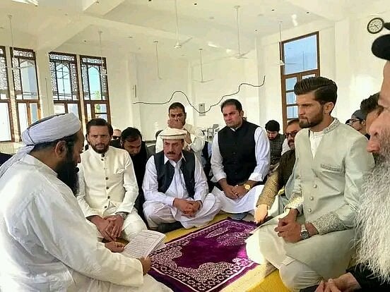 ’قبول ہے!‘ پاکستانی تیز گیندباز شاہین آفریدی رشتہ ازدواج میں منسلک، شاہد آفریدی کی بیٹی انشا سے ہوئی شادی