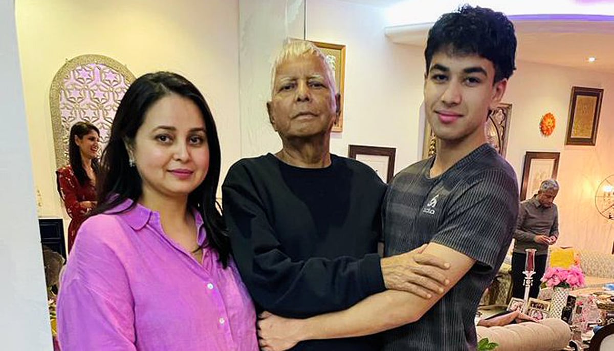 لالو یادو سنگاپور میں کڈنی ٹرانسپلانٹ کے بعد آج لوٹیں گے ہندوستان، بیٹی روہنی نے کی جذباتی اپیل