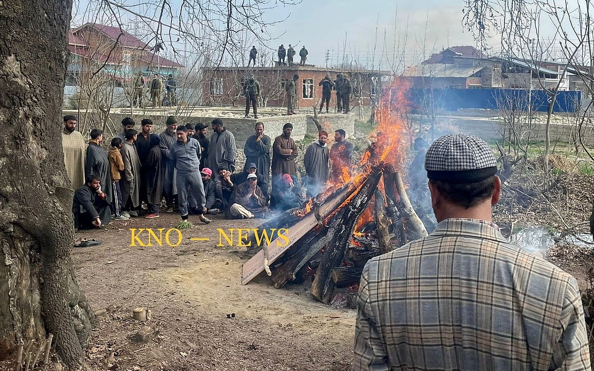 انسانیت کی مثال! کشمیری پنڈت کی آخری رسومات ادا کرنے میں مسلمانوں نے کی مدد