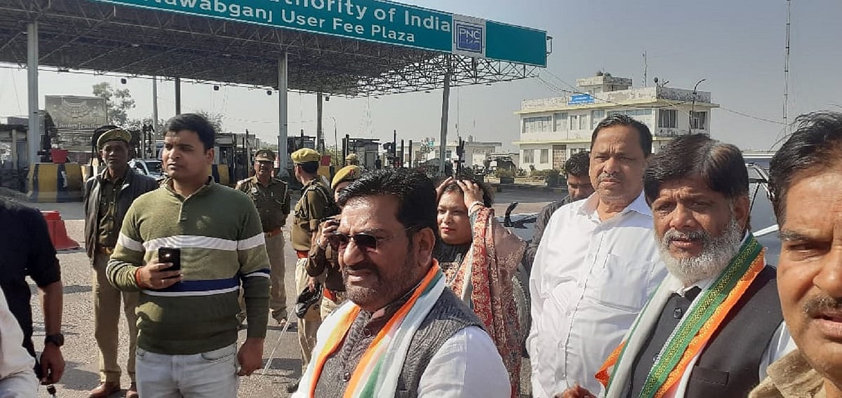 ماں-بیٹی کی جل کر موت: کانپور جا رہے کانگریس رہنماؤں کا حراست میں لئے جانے پر رد عمل ’متاثرہ کنبہ سے ملنا کون کون سا جرم ہے؟‘