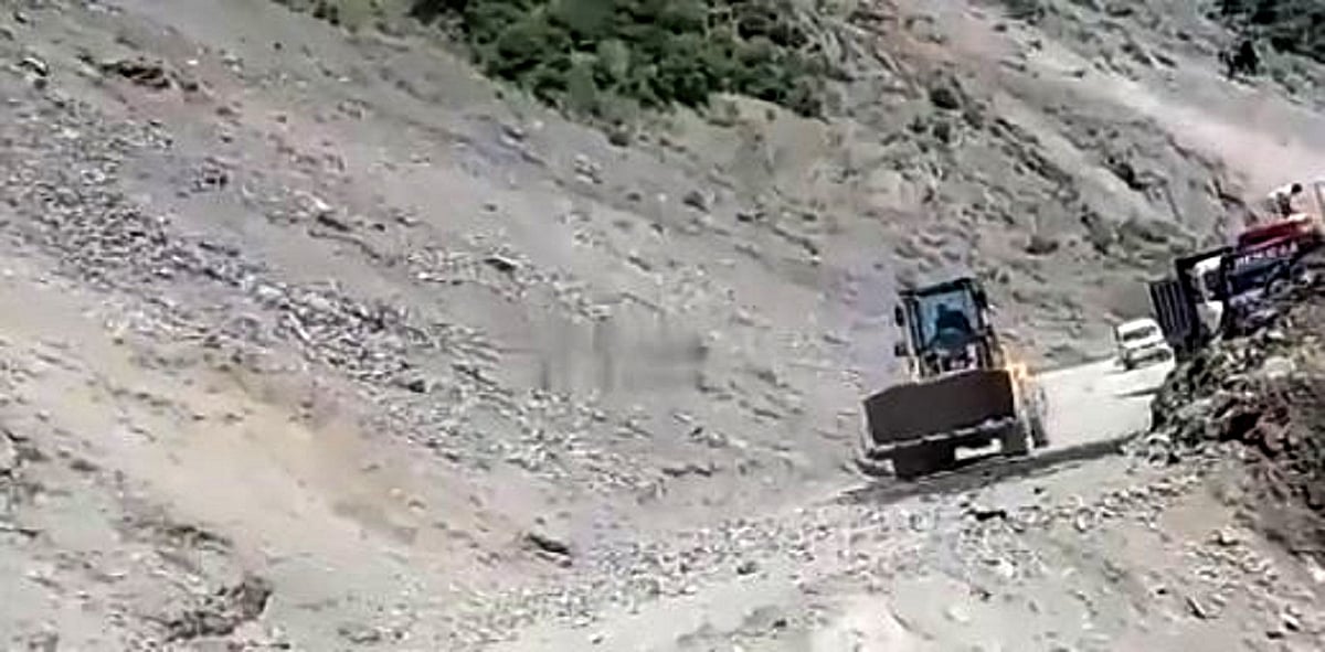 سری نگر-جموں قومی شاہراہ مسلسل بند، قریب دو ہزار گاڑیاں درماندہ