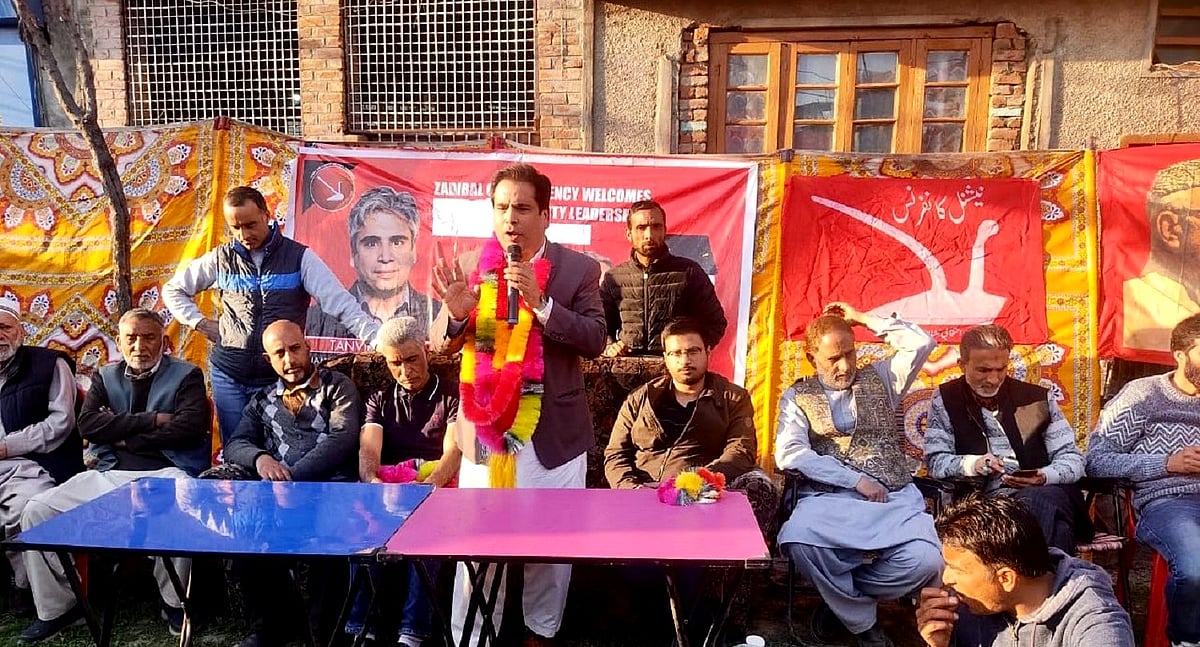 سری نگر محض لالچوک، مولانا آزاد روڑ اور چند ایک سڑکوں کا نام نہیں ہے: تنویر صادق