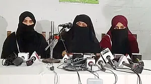 عتیق احمد کی بہن کا یوگی کے وزیر پر الزام، کہا- ’میرے بھائی سے 5 کروڑ روپے لیے گئے‘