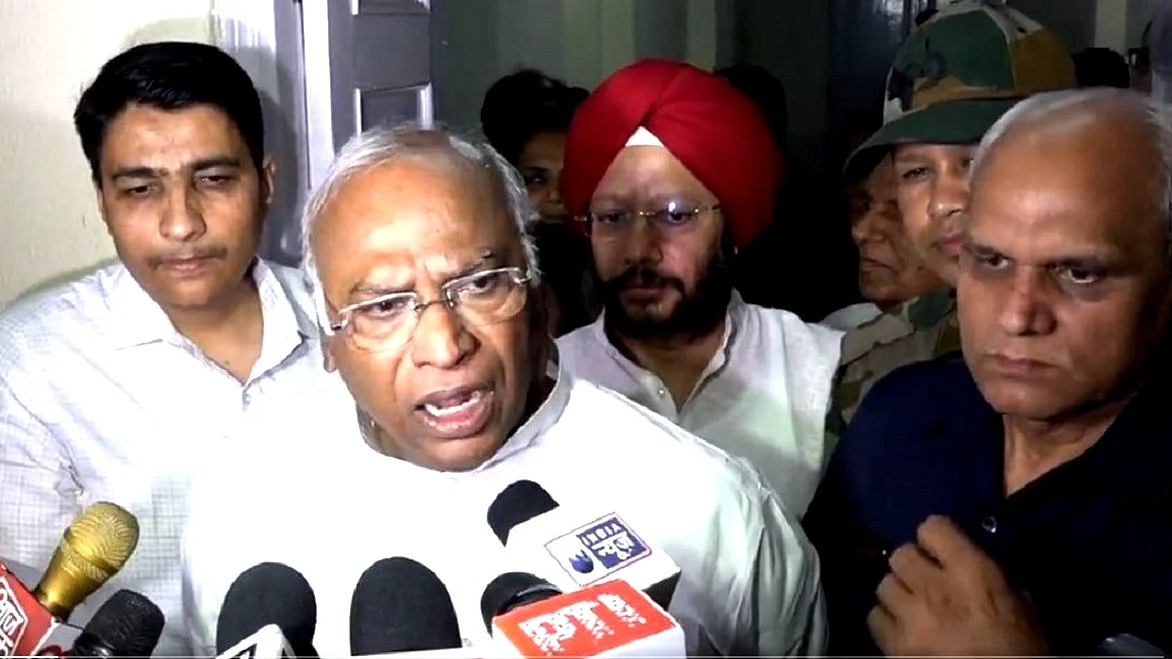 <div class="paragraphs"><p>ملکارجن کھڑگے، تصویر INCIndia</p></div>