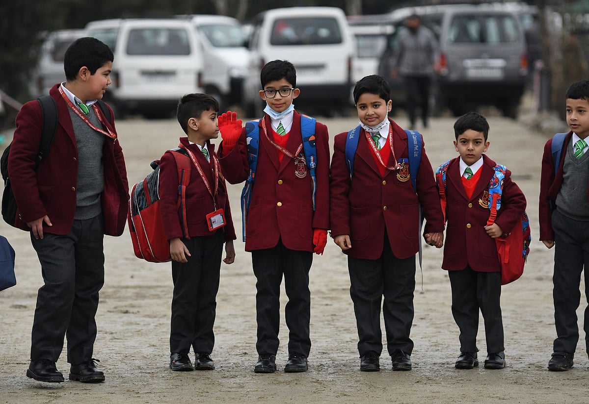 کشمیر میں طویل سرمائی تعطیلات کے بعد اسکول دوبارہ کھل گئے