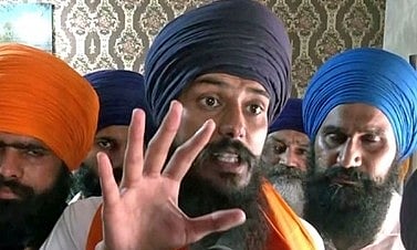 امرت پال سنگھ فرار، گرفتاری کے لیے بڑے پیمانے پر سرچ آپریشن جاری، انٹرنیٹ خدمات بند