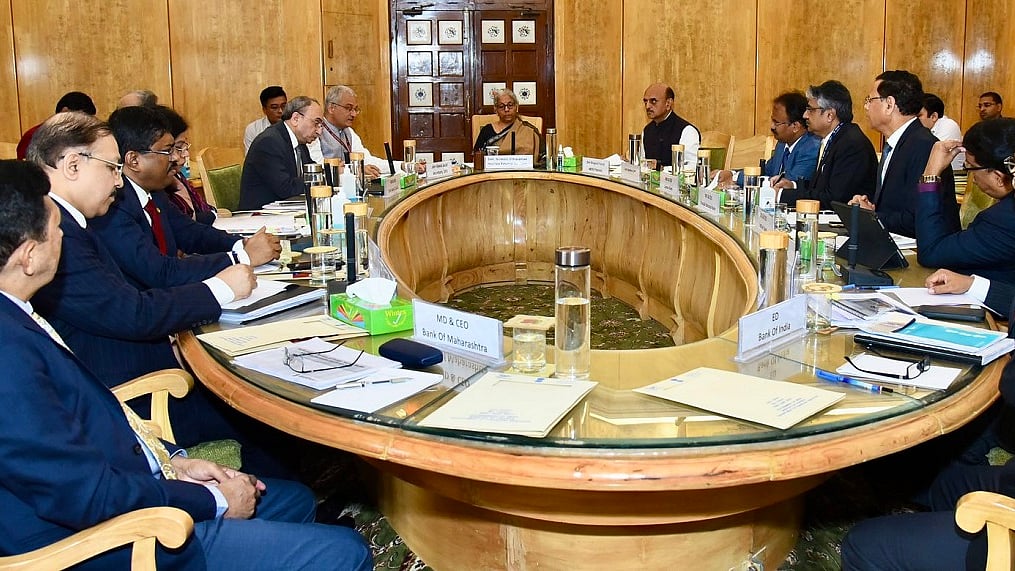 <div class="paragraphs"><p>تصویر ٹوئٹر<a href="https://twitter.com/FinMinIndia">@FinMinIndia</a></p></div>