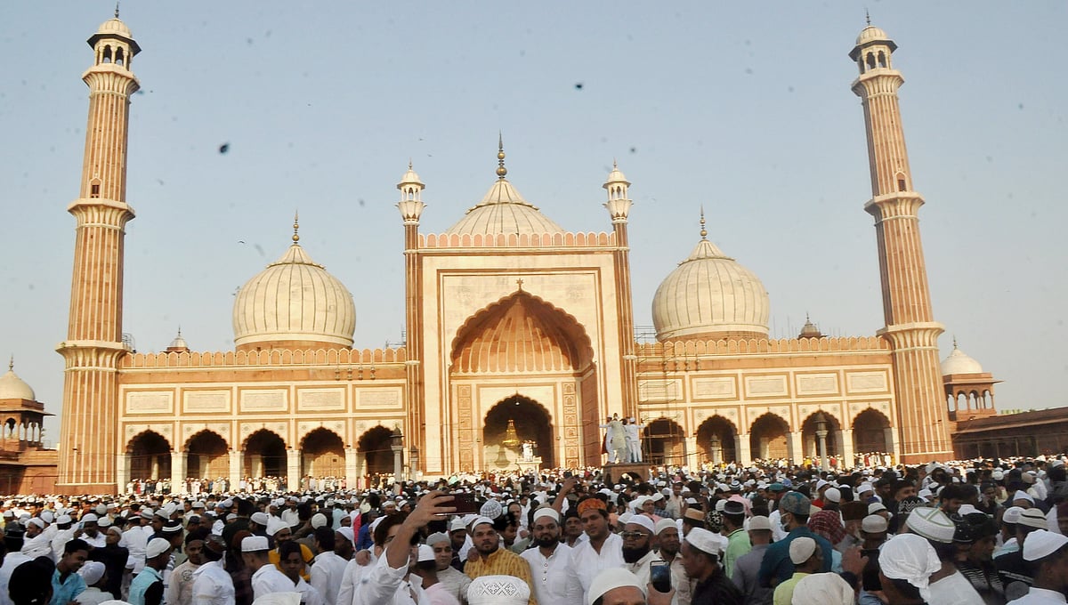 پورے جوش و خروش سے منائی جا رہی ہے عید