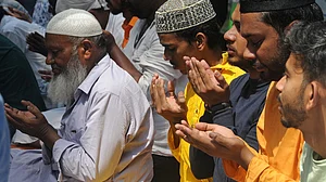 جمعۃ الوداع کی نماز کے پیش نظر یوپی میں حفاظت کے مثالی انتظامات، حساس مقامات پر ڈرون اور کیمروں سے نگرانی