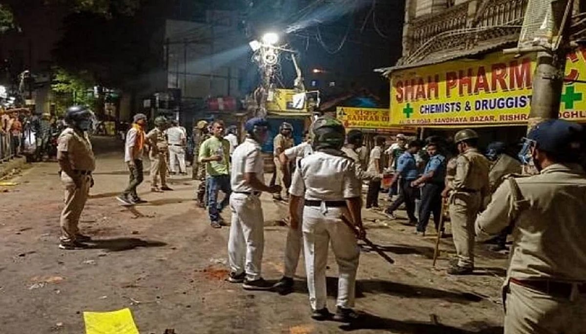 مغربی بنگال میں فرقہ وارانہ تشدد کی آگ پھر بھڑک اٹھی، ہاوڑہ روٹ پر ٹرین آپریشن معطل