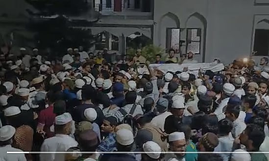 آہ : وہ جگانے والا سو گیا