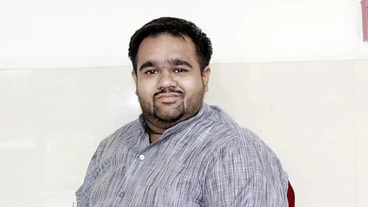 <div class="paragraphs"><p>لوکیش چگھ، تصویر ٹوئٹر @gauravnewsman</p></div>