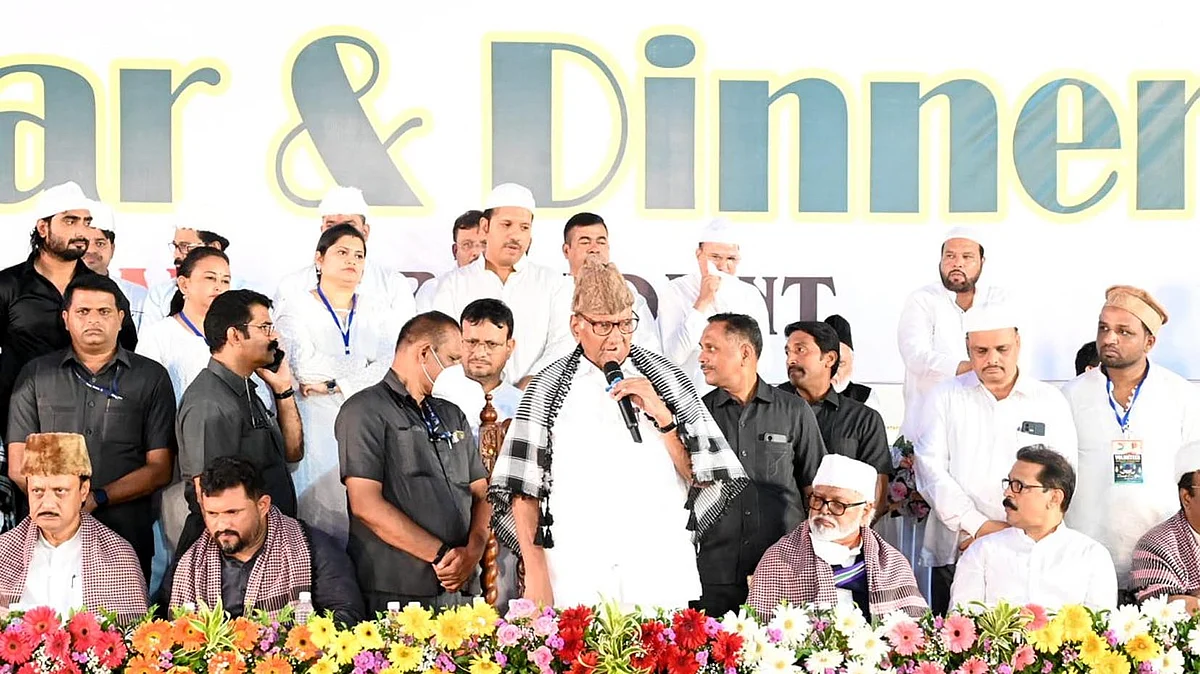 <div class="paragraphs"><p>این سی پی کی دعوت افطار / ٹوئٹر / @NCPspeaks</p></div>