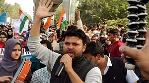 دہلی فسادات 2020: آصف اقبال تنہا کی عرضی پر سماعت سے دہلی ہائی کورٹ کے مزید ایک جج نے خود کو الگ کیا