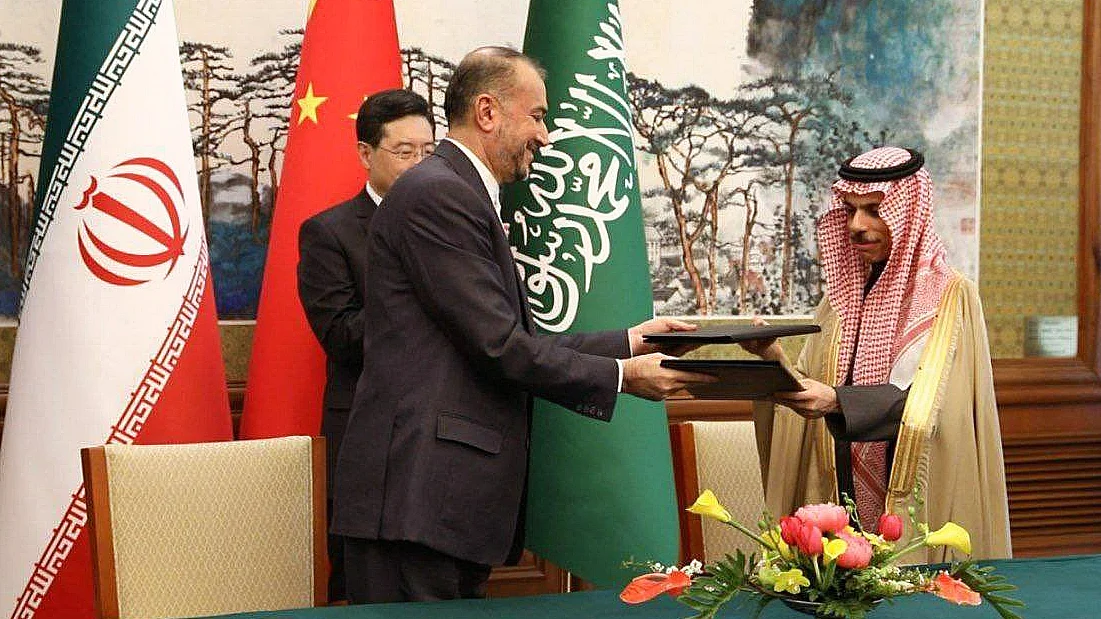 <div class="paragraphs"><p>ایرانی وزیر خارجہ حسین امیر عبد اللہیان اور سعودی وزیر خارجہ فیصل بن فرحان آل سعود /&nbsp;Getty Images</p></div>