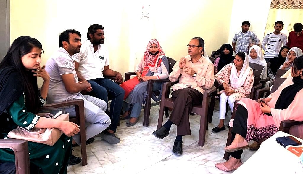 بجنور: شوگر اور بلڈ پریشر جانچ اور مشاورتی مرکز کے زیر اہتمام طلباء کے لئے گائیڈنس اور کاؤنسلنگ جلسہ