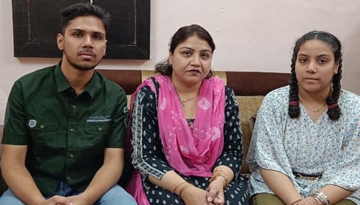 اے ڈی جے بننے والی سہارنپور کی عائشہ خان نے کہا- ’خواتین کو پیروں کی جوتی سمجھنے والوں کے لیے جواب ہے میرا سلیکشن‘
