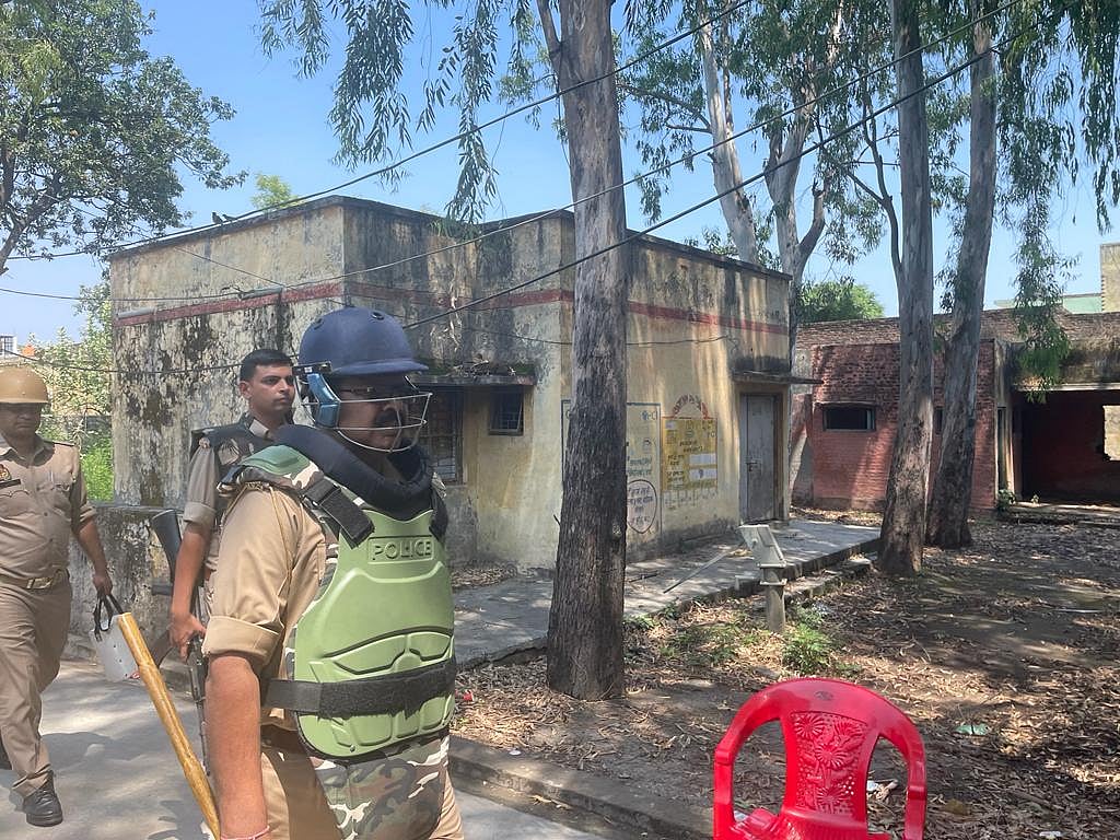 اتر پردیش بلدیاتی انتخاب: برقع کو لے کر امروہہ میں ہنگامہ، نصف گھنٹہ تک ووٹنگ کا عمل ہوا متاثر