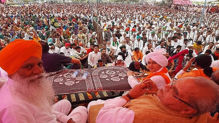 جیند میں خاتون پہلوانوں کی حمایت میں امنڈا ہجوم، 28 مئی کو پارلیمنٹ کے سامنے مہاپنچایت میں ہوگا بڑا اعلان
