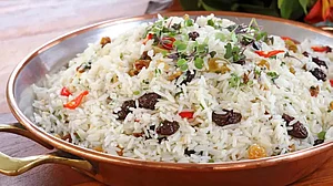 کیا پکے ہوئے بچ جانے والے چاول مضرِ صحت ہو سکتے ہیں؟ ماہرین کیا کہتے ہیں؟