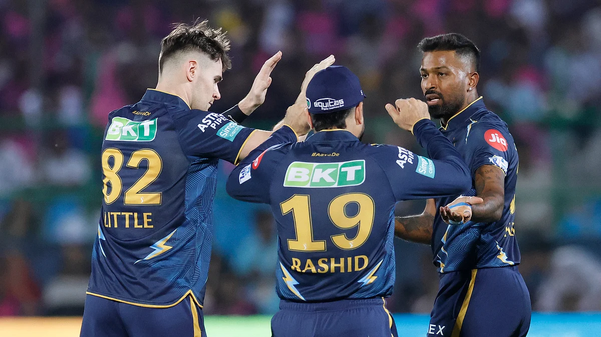 <div class="paragraphs"><p>ہاردک پانڈیا، راشد خان اور جوش لٹل، تصویر @IPL</p></div>