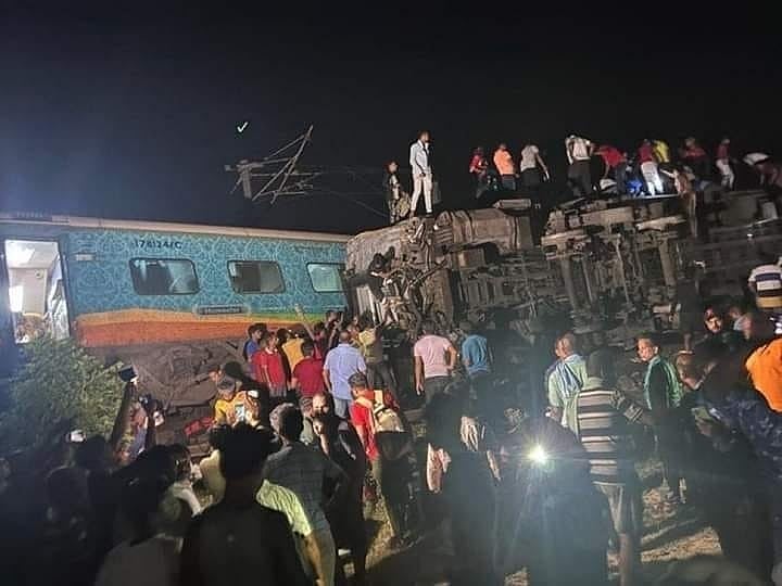 اڈیشہ ٹرین حادثہ: صدر جمہوریہ اور وزیر اعظم کا اظہارِ افسوس، وزیر ریل نے معاوضہ کا کیا اعلان
