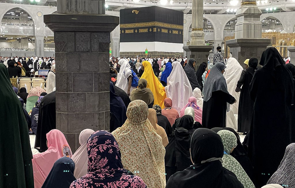 حج 2023: ’حاجیوں میں گرمی سے نڈھال ہونے کے ساڑھے 6 ہزار کیسز سامنے آئے‘