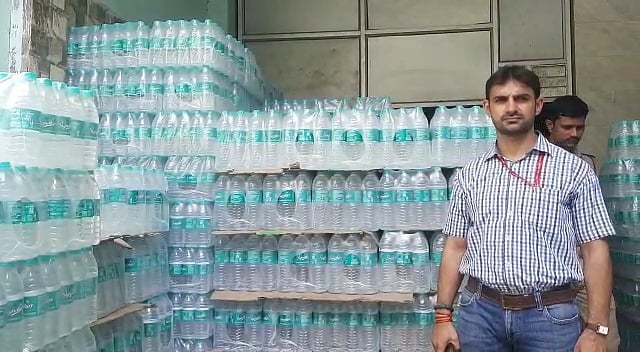 بوتل بند پانی کے غیر قانونی دھندے کا پردہ فاش، 43 ہزار لیٹر سے زیادہ پانی ضبط، فیکٹری کا لائسنس منسوخ