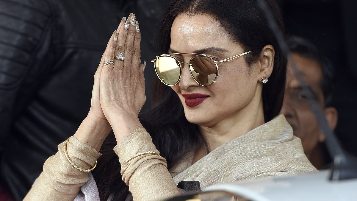 <div class="paragraphs"><p>معروف اداکارہ ریکھا / Getty Images</p></div>
