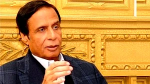 پاکستان: پرویز الہٰی کو بدعنوانی کے معاملے میں نیب کی نئی تحقیقات کا سامنا
