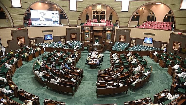 مدھیہ پردیش: کانگریس کے جارحانہ انداز سے گھبرائی شیوراج حکومت، اسمبلی کا آخری اجلاس دو دن میں ہی ختم