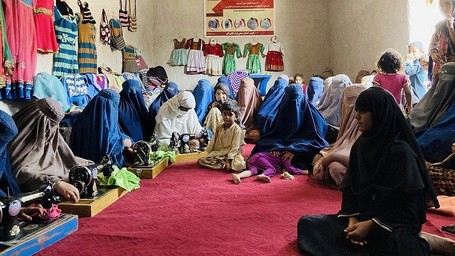 افغانستان: اگر برقعہ نہیں تو پھر ٹیکسی بھی نہیں ملے گی