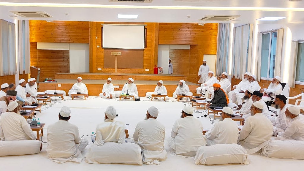 <div class="paragraphs"><p>جمعیۃ علماء ہند کی مجلس عاملہ کی میٹنگ</p></div>