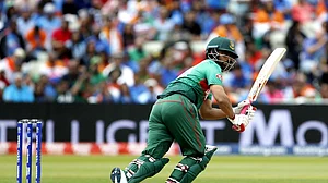 عالمی کپ سے ٹھیک پہلے تمیم اقبال نے چھوڑی بنگلہ دیش کی کپتانی، پیٹھ کی چوٹ سے ہیں پریشان، نہیں کھیلیں گے ایشیا کپ