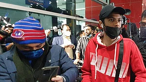 برطانیہ کی یونیورسٹیوں میں 40 ہزار ہندوستانی طلبا کی ڈگری پھنسی، آگے کی تعلیم میں مشکلات کا سامنا